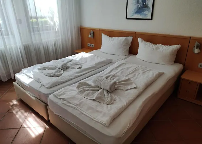 Achterwasser Mit Terrasse Dewichow