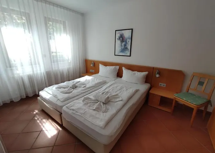 Achterwasser Mit Terrasse